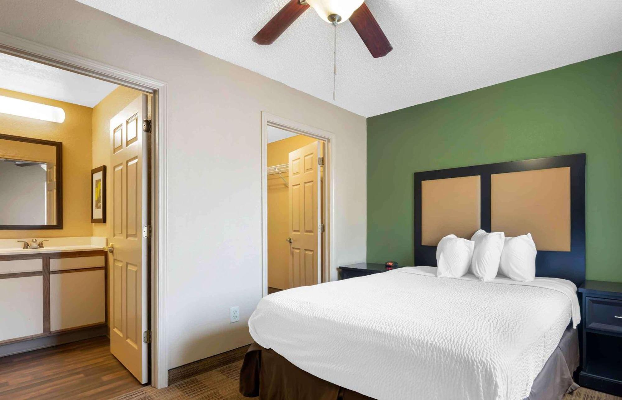 Extended Stay America Select Suites - Jacksonville Salisbury Rd Southpoint Exterior foto