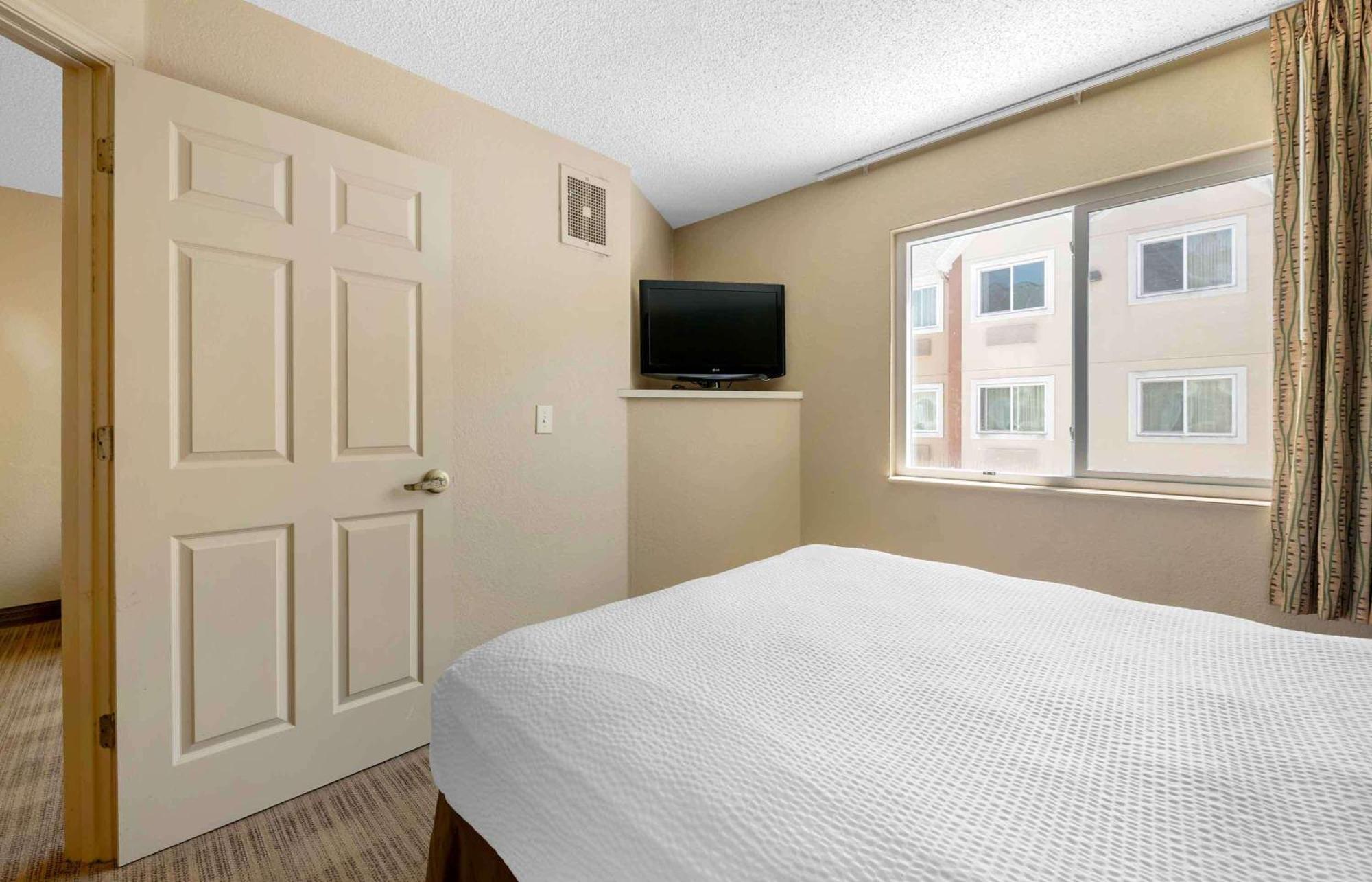 Extended Stay America Select Suites - Jacksonville Salisbury Rd Southpoint Exterior foto